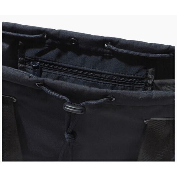 Beyond Yoga Convertible Gym Bag Black Tote Backpack - Picture 6 of 11